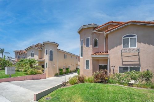 1719 253rd St, Lomita, CA 90717-1914