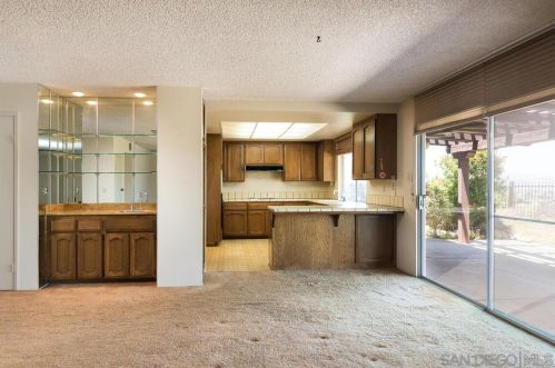 1201 Rippey St, El Cajon CA  92020-1741 exterior