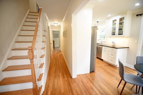 23 Brookside Pl, Pleasantville NY  10570-1204 exterior