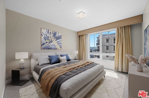 523 Caruso Ave, Glendale, CA 91210-1518