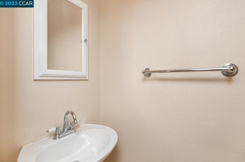 2175 Norse Dr, Concord CA 94523-1848 exterior