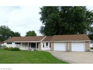 1608 Ridgewood Ct, Twinsburg, OH 44087-1227