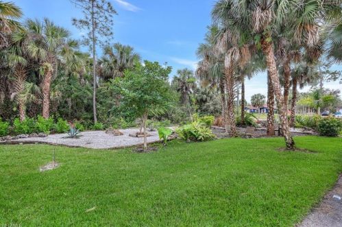 4875 20th Ave, Naples FL  34117-9194 exterior