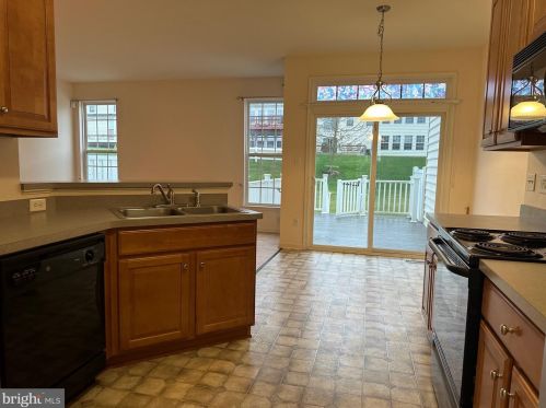 57 Savanna Dr, Pottstown PA  19465-6602 exterior