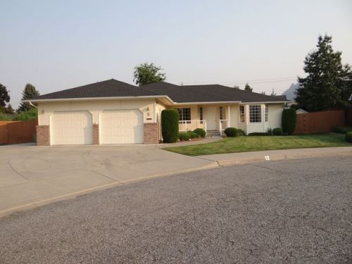 5 Sunburst St, Wenatchee, WA 98801-1779