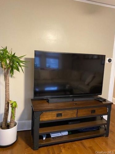 18 Haseco Ave, Rye Brook NY  10573-3906 exterior