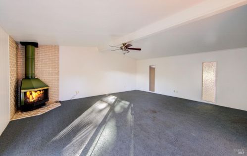 2415 Tamarisk Dr, Santa Rosa CA  95405-8435 exterior