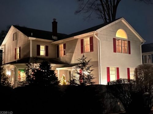 62 Mill Rd, Greystone Park, NJ 07950-1636