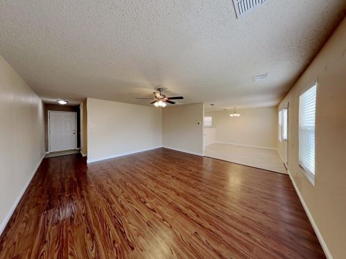 4872 Waterford Dr, Fort Worth, TX 76179-4170