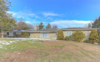 36 Brittany Ave, Bridgeport, CT 06611-1105