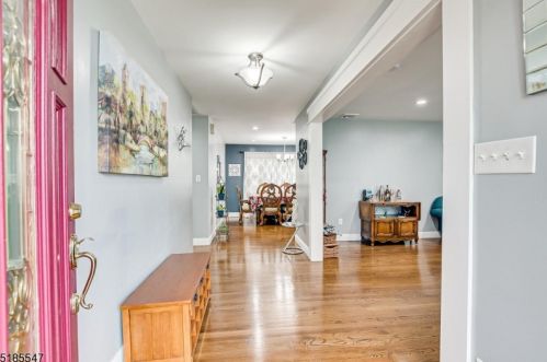 1032 Rivington St, Roselle, NJ 07203-2722
