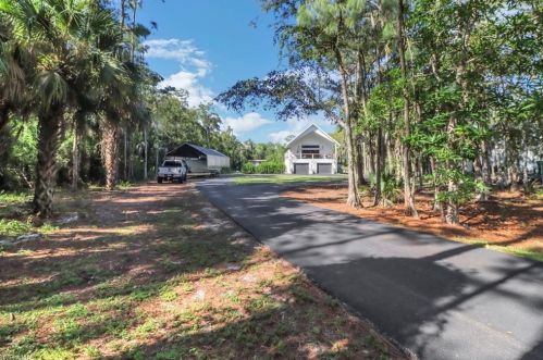 5191 Coral Wood Dr, Naples FL  34119-1455 exterior