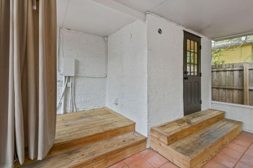 529 34 St, West Palm Beach FL  33404-3002 exterior