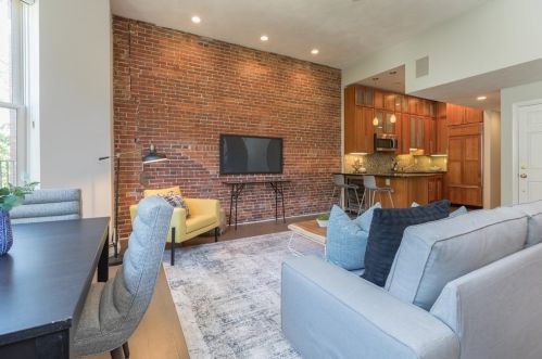 26 Hancock St, Boston, MA