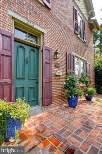 233 Union St, Kennett Sq PA  19348-3330 exterior