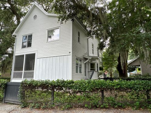 121 Prescott Ct, Beaufort, SC 29902-5279