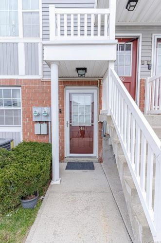 148 Surf Dr, Bronx, NY 10473-2537