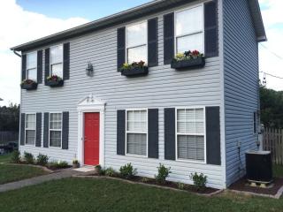 4044 Acorn Dr, Knoxville, TN 37918-2003