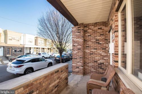 2418 3rd St, Philadelphia, PA 19133-3007
