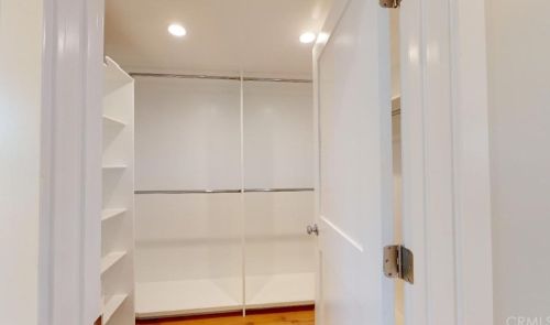 1657 Gates Ave, Manhattan Beach CA  90266-7028 exterior