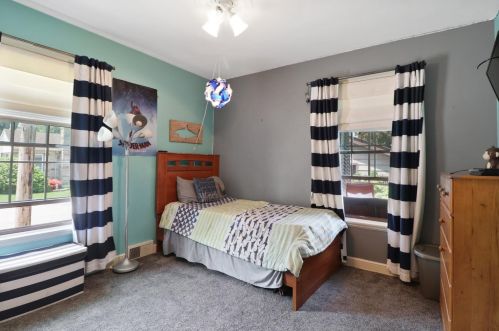 2 3 St, Hobart IN 46342-4306 exterior