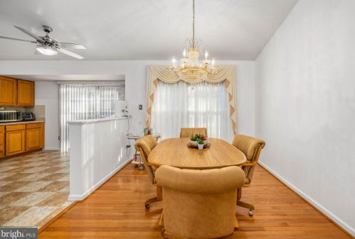15581 Andover Heights Dr, Woodbridge VA  22193-1071 exterior
