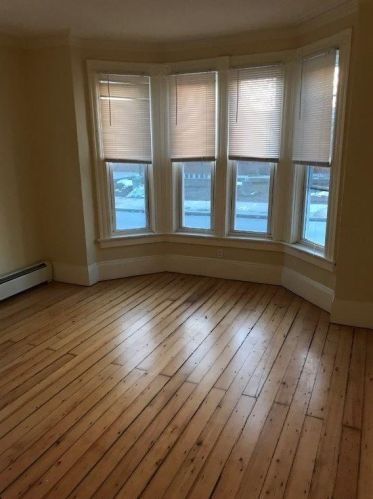 56 Barton St, Providence RI 02909-1803 exterior