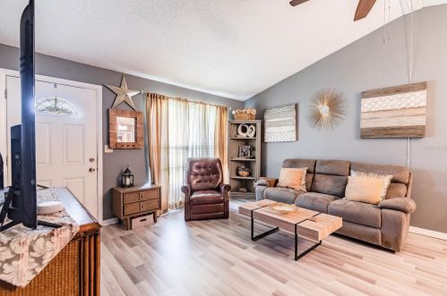 3229 Seven Springs Blvd, New Port Richey FL  34655-3351 exterior