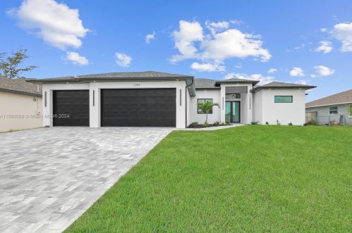 1209 24th St, Cape Coral, FL 33990-4635