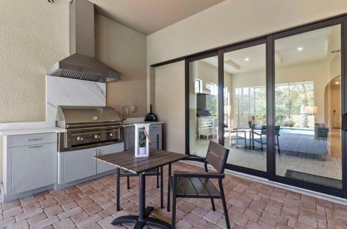 2754 Aviamar Cir, Naples FL 34114-0097 exterior