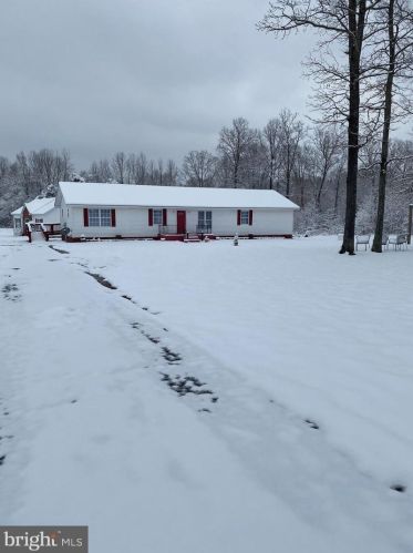 12469 Paige Rd, Woodford, VA 22580-2704