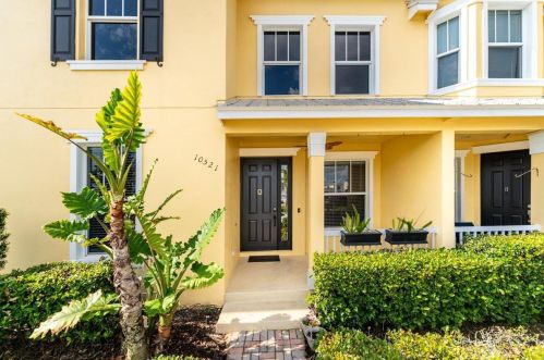 10521 Academic Way, Port Saint Lucie FL  34987-2131 exterior