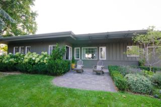 5207 Scenic Dr, Yakima, WA 98908-2150