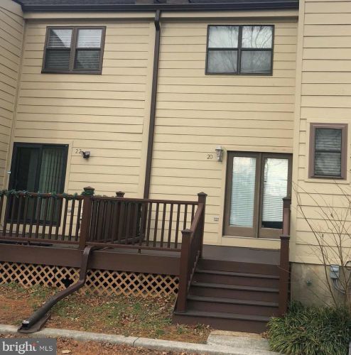 20 Chatham Ct, Dover, DE 19901-3909
