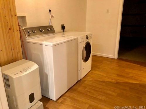 75 Cemetery Rd, Colchester CT  06415-2406 exterior