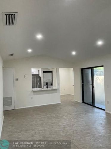 9667 15 Ct, Hollywood FL 33024-4429 exterior