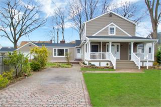 357 Wyoming Ave, East Massapequa, NY 11758-1521