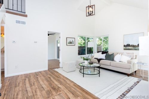 10645 Escobar Dr, San Diego, CA 92124-2051