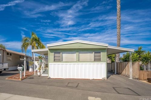 6249 Emerald Cove Dr, Long Beach, CA 90803-2314