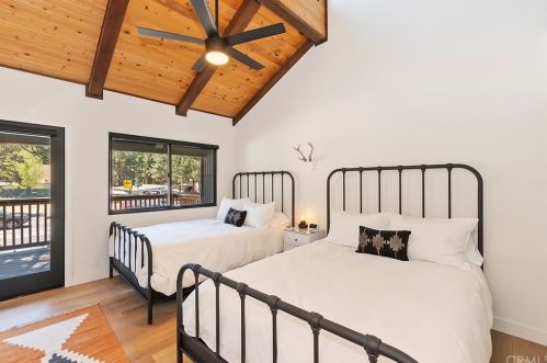 1125 Big Bear Blvd, Big Bear City CA  92314-9277 exterior