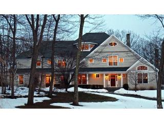 45 Singing Oaks Dr, Weston, CT 06883-1147