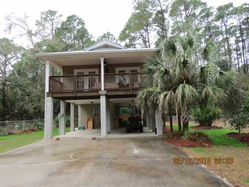 62 Mississippi Ave, Ochlockonee Bay, FL 32346-2301