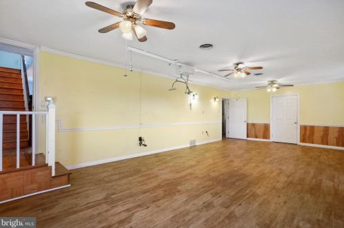 13070 Old Valley Pike, Edinburg VA  22824-3144 exterior