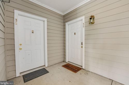 1716 Lake Shore Crest Dr, Herndon VA  20190-3244 exterior