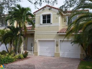 3475 171st Ter, Hollywood, FL 33027-4585