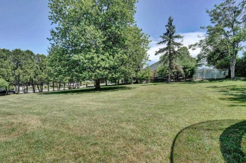 108 Nantucket Dr, Fishkill NY  12524-1021 exterior