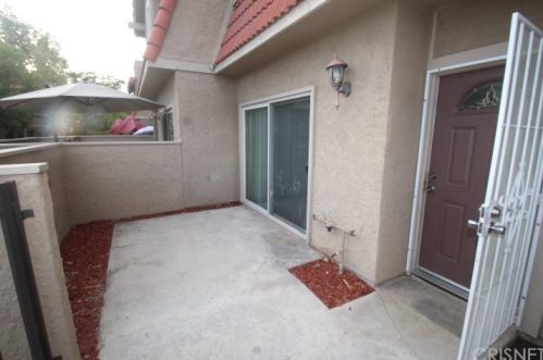 17932 River Cir, Santa Clarita CA  91387-5851 exterior