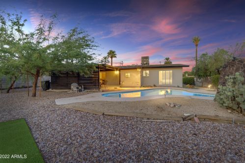 7142 12 St, Phoenix AZ 85022-3801 exterior