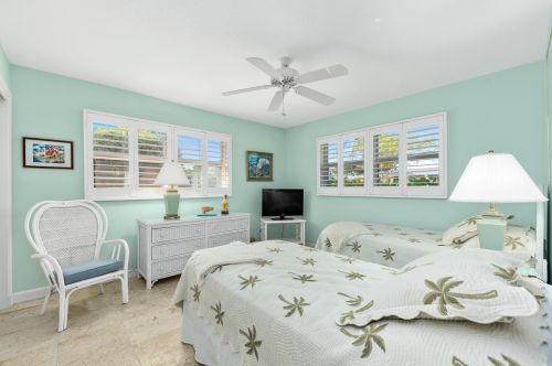 440 Apollo Dr, West Palm Beach FL  33408-2004 exterior