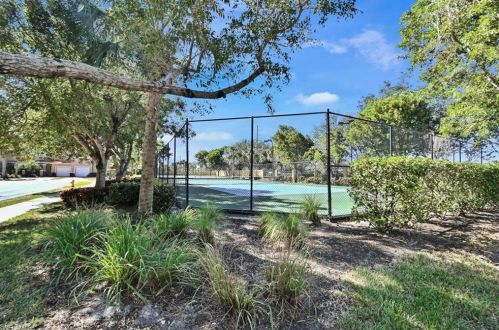 7887 Bristol Cir, Naples FL  34120 exterior